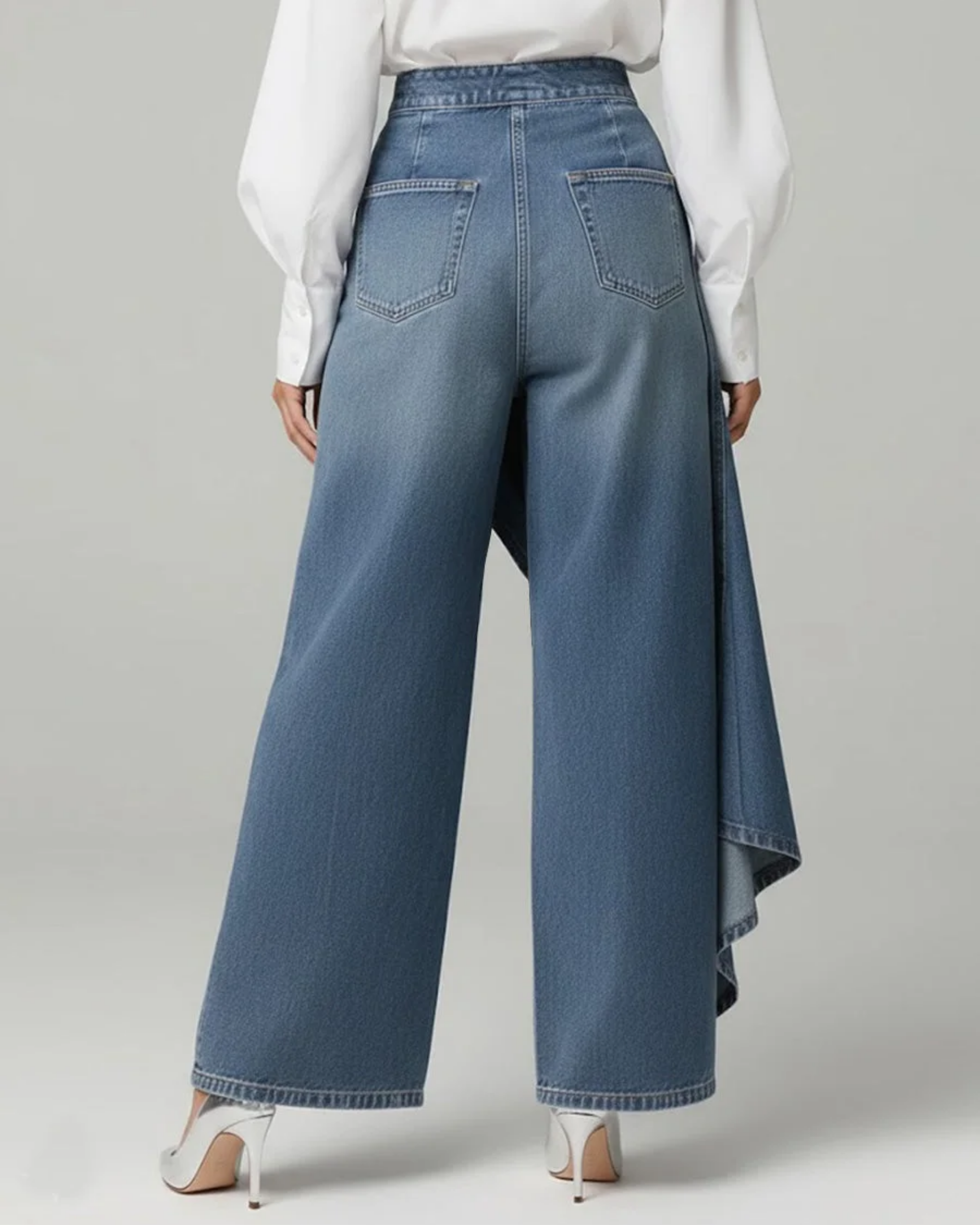 JEANS CON RISVOLTO