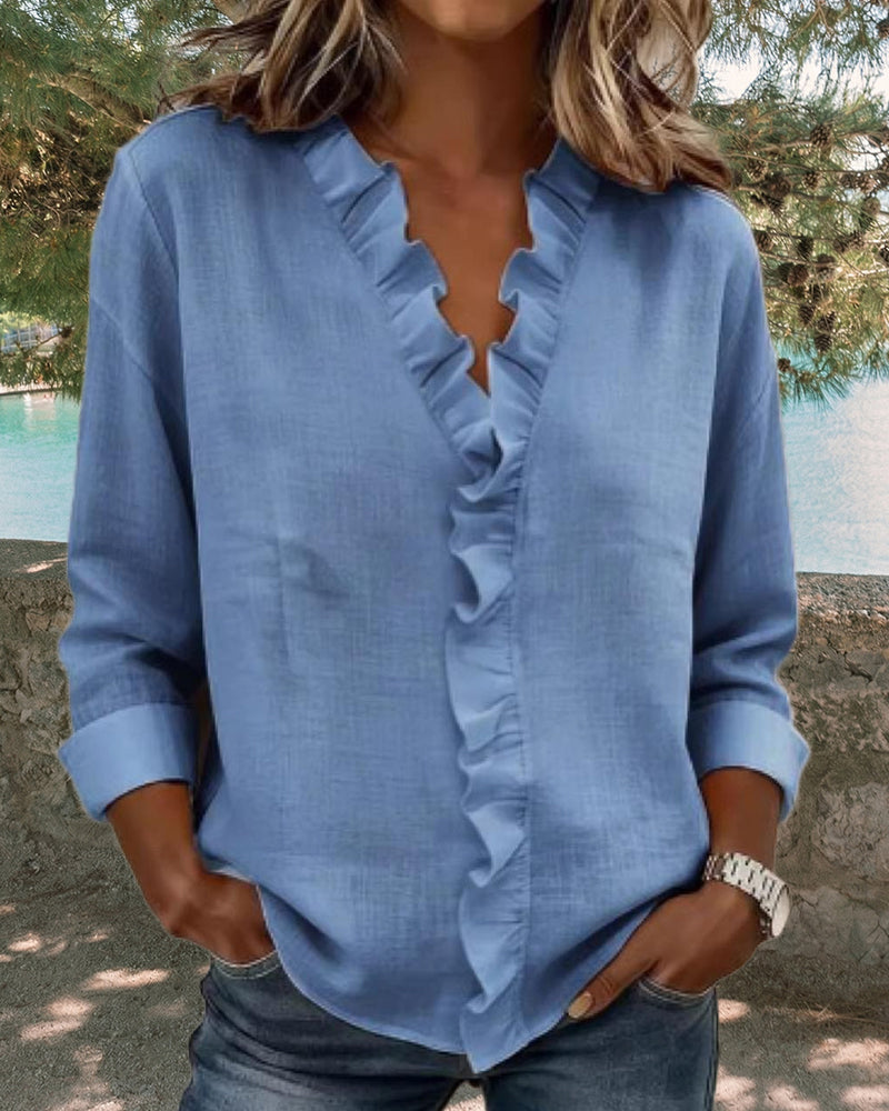 Chiara™ | Camicetta con scollo a V e delicate balze