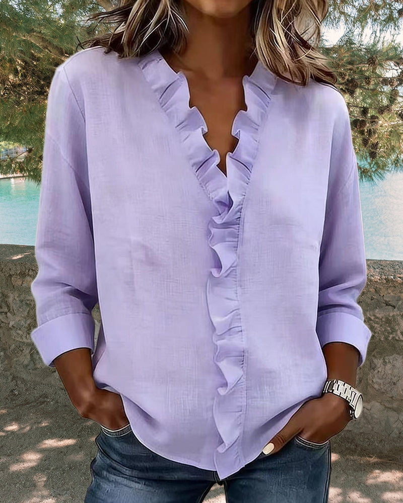 Chiara™ | Camicetta con scollo a V e delicate balze