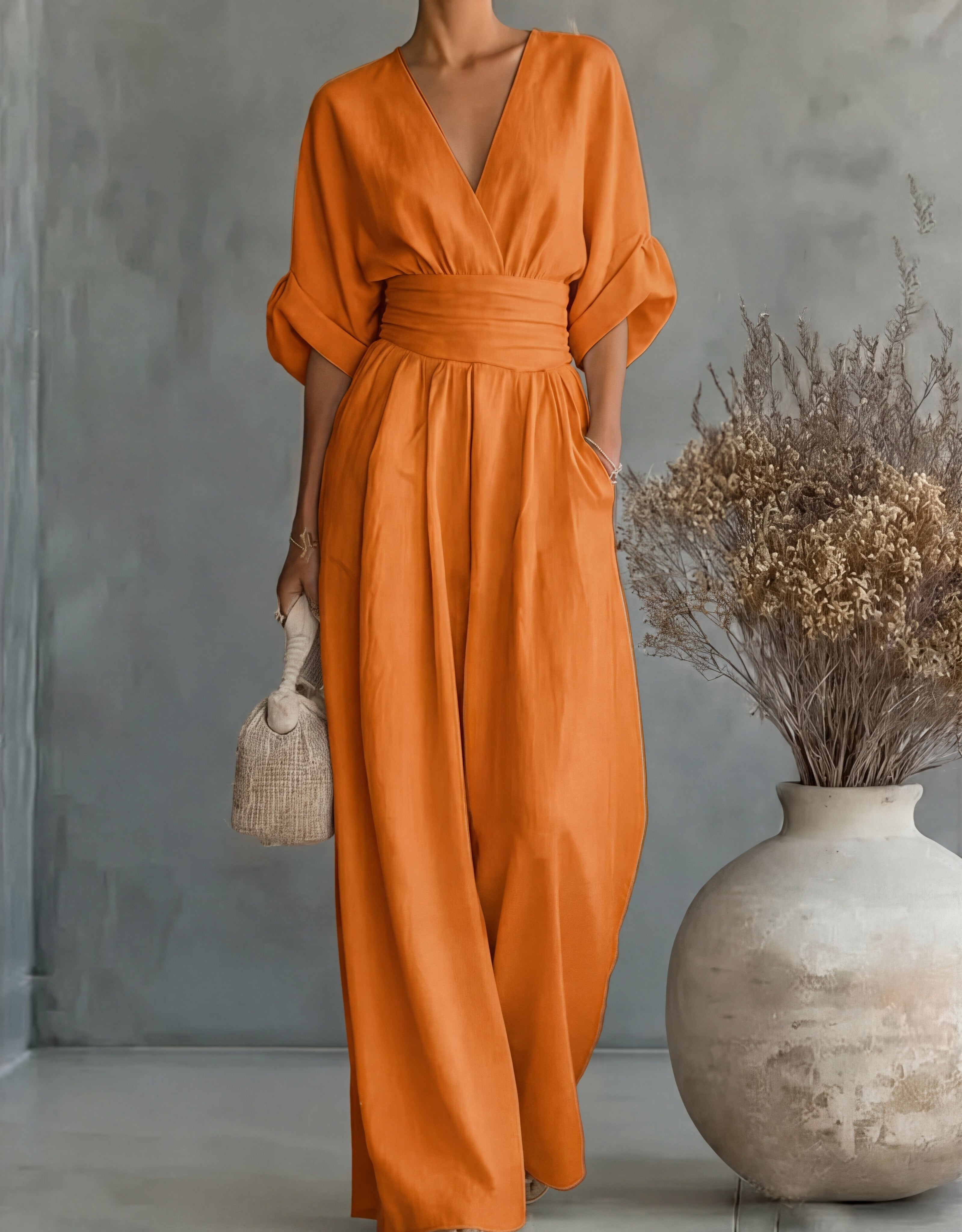 Daniela - Tuta elegante con scollatura a V e pantaloni a gamba larga