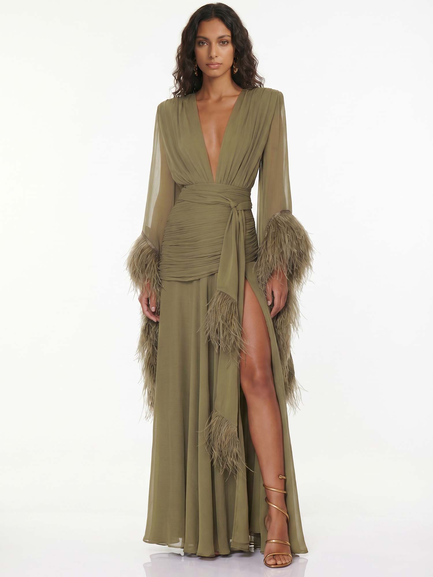 Valentina | Abito Maxi Elegante con Dettagli in Piuma