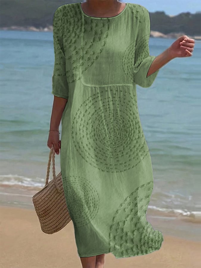 Vestito casual da donna ricamato.
