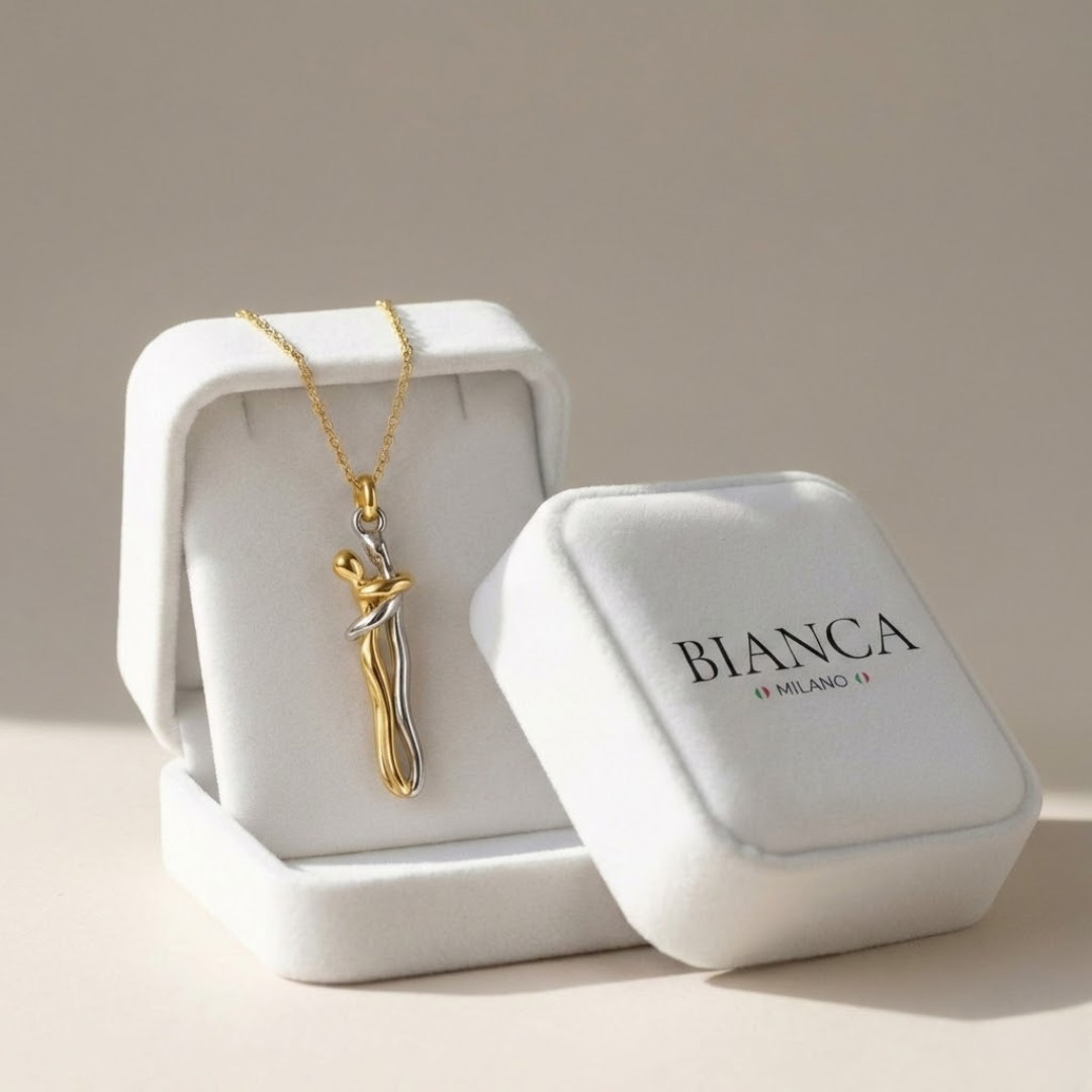 L’Abbraccio d’Amore – Collana simbolo di connessione e amore
